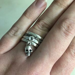 LUCKY Skull ring